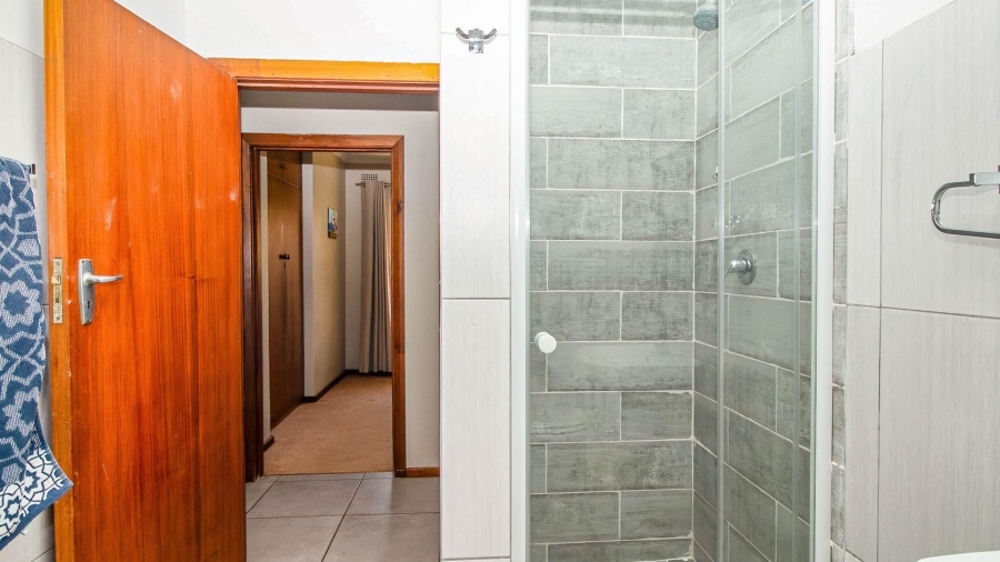 4 Bedroom Property for Sale in Hartenbos Central Western Cape